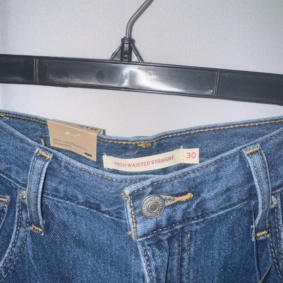 Levi's Women's Wide Leg Jeans, high rise. - Picture 4 of 7